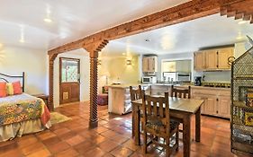 Cozy Taos Studio With Patio, 3-Block Walk To Plaza!